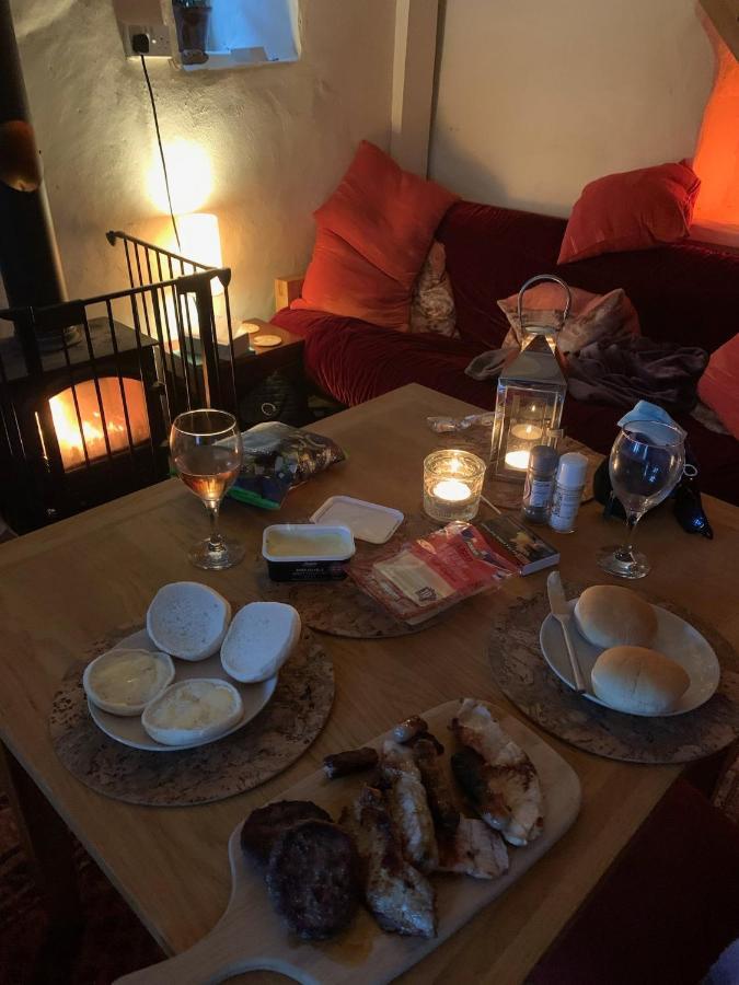 Bijou Cottage In Bronte Country With Wood-Burning Stove & Hot Tub Spa Хоэрт Экстерьер фото